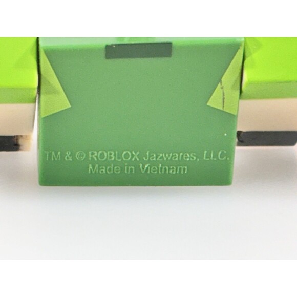 Roblox Action Figures and Body Part Pieces Assorted Lot of 15 - Picture 11 of 11